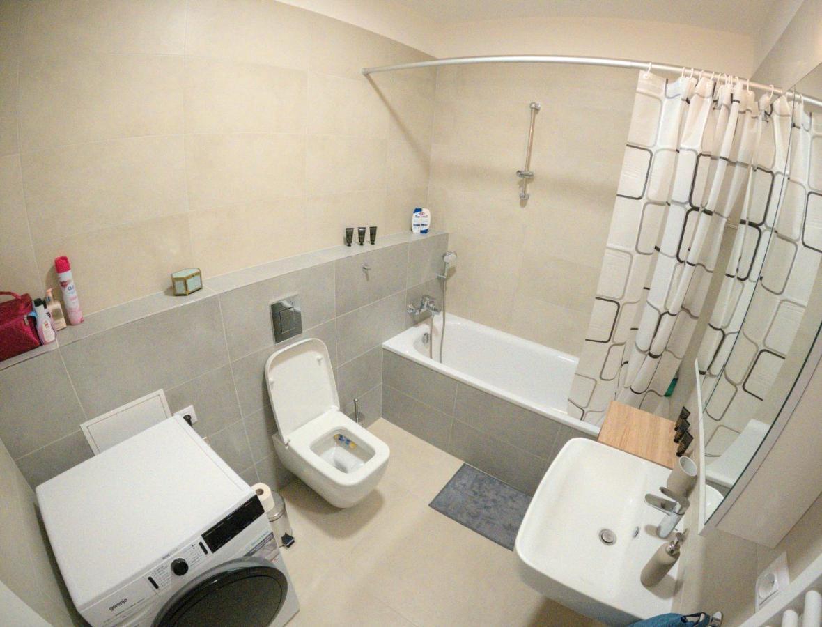 Brand New Apartment By Hockey Stadium Bratislava Luaran gambar